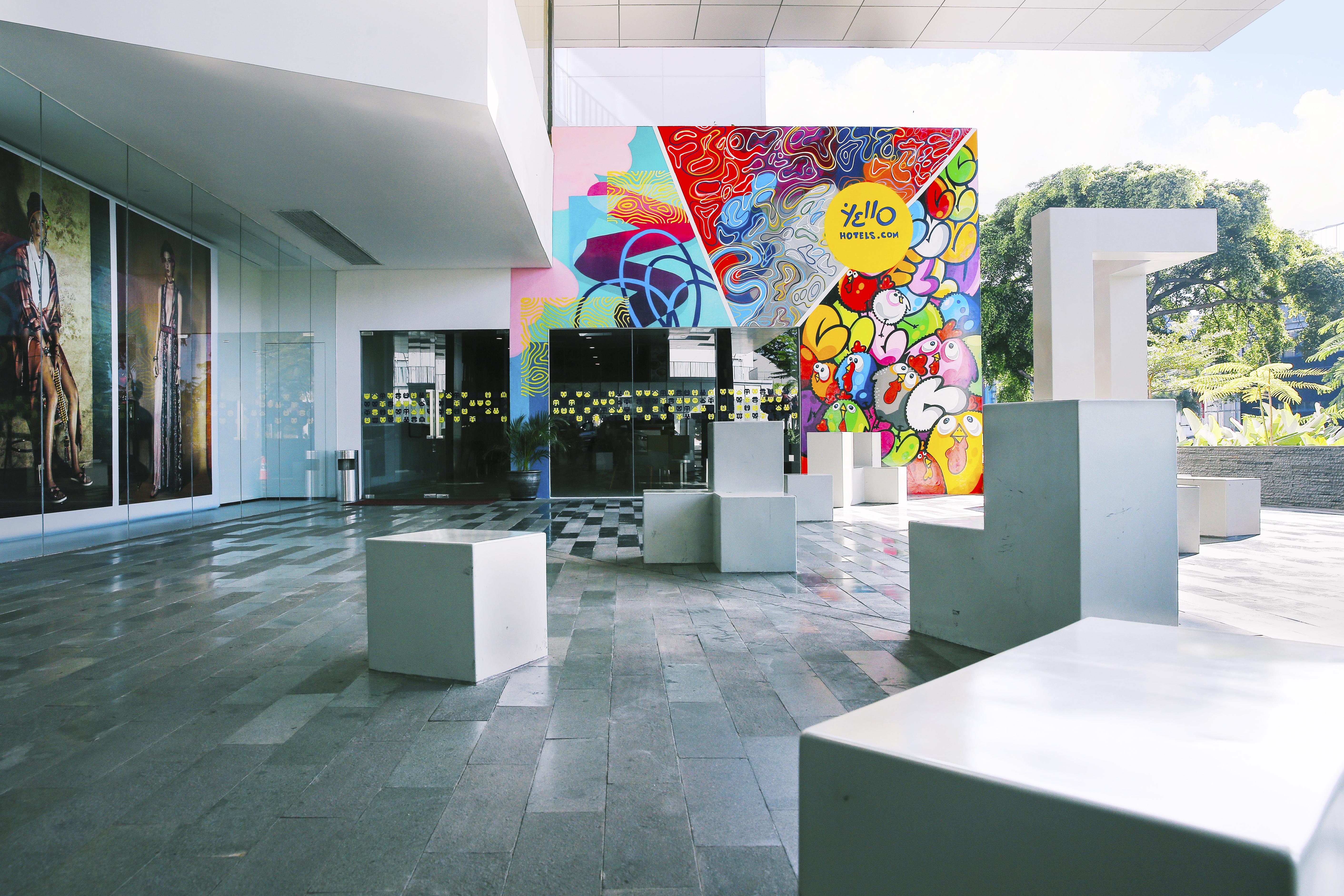 Yello Hotel Paskal Bandung Exterior photo